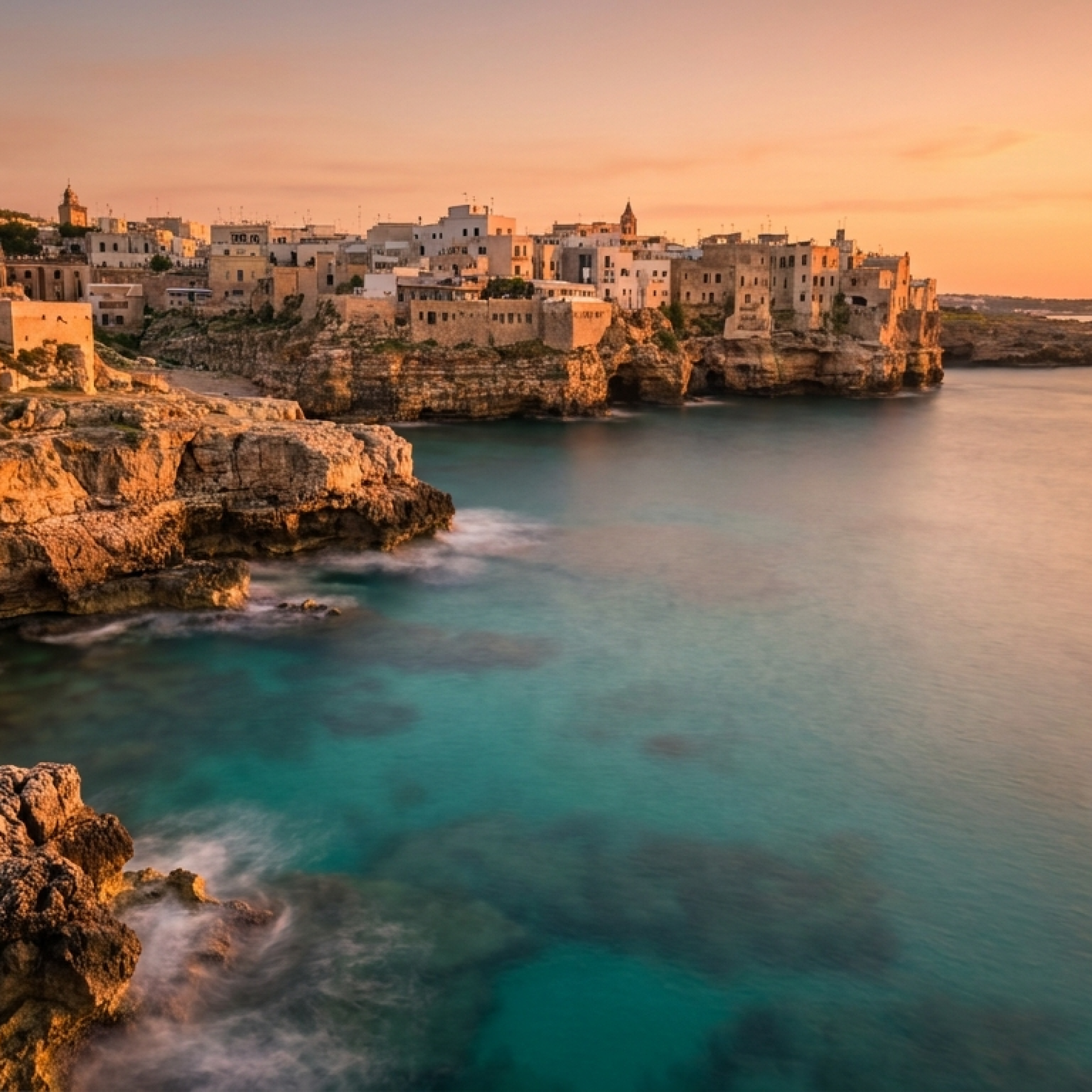 Racconti gay erasmus: Polignano a Mare al tramonto